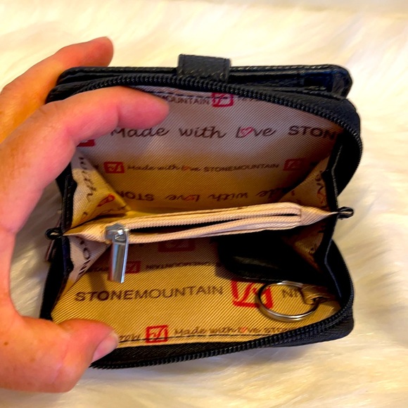 STONEMOUNTAIN WALLET MULTIPLE POCKETS & CARDS - Picture 5 of 5
